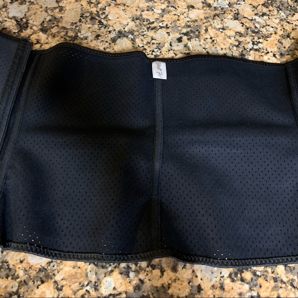 Waist Trainer - image 3